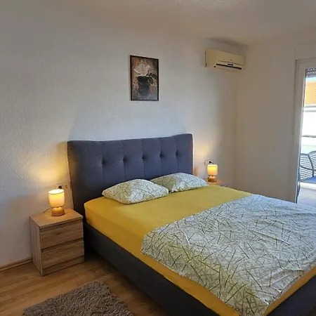 Διαμέρισμα Large Seaview Apt, 150m To Beach, 4km From - Nora