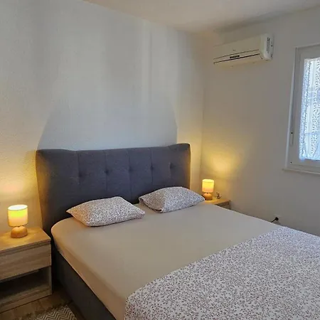 Large Seaview Apt, 150m To Beach, 4km From - Nora アパート *